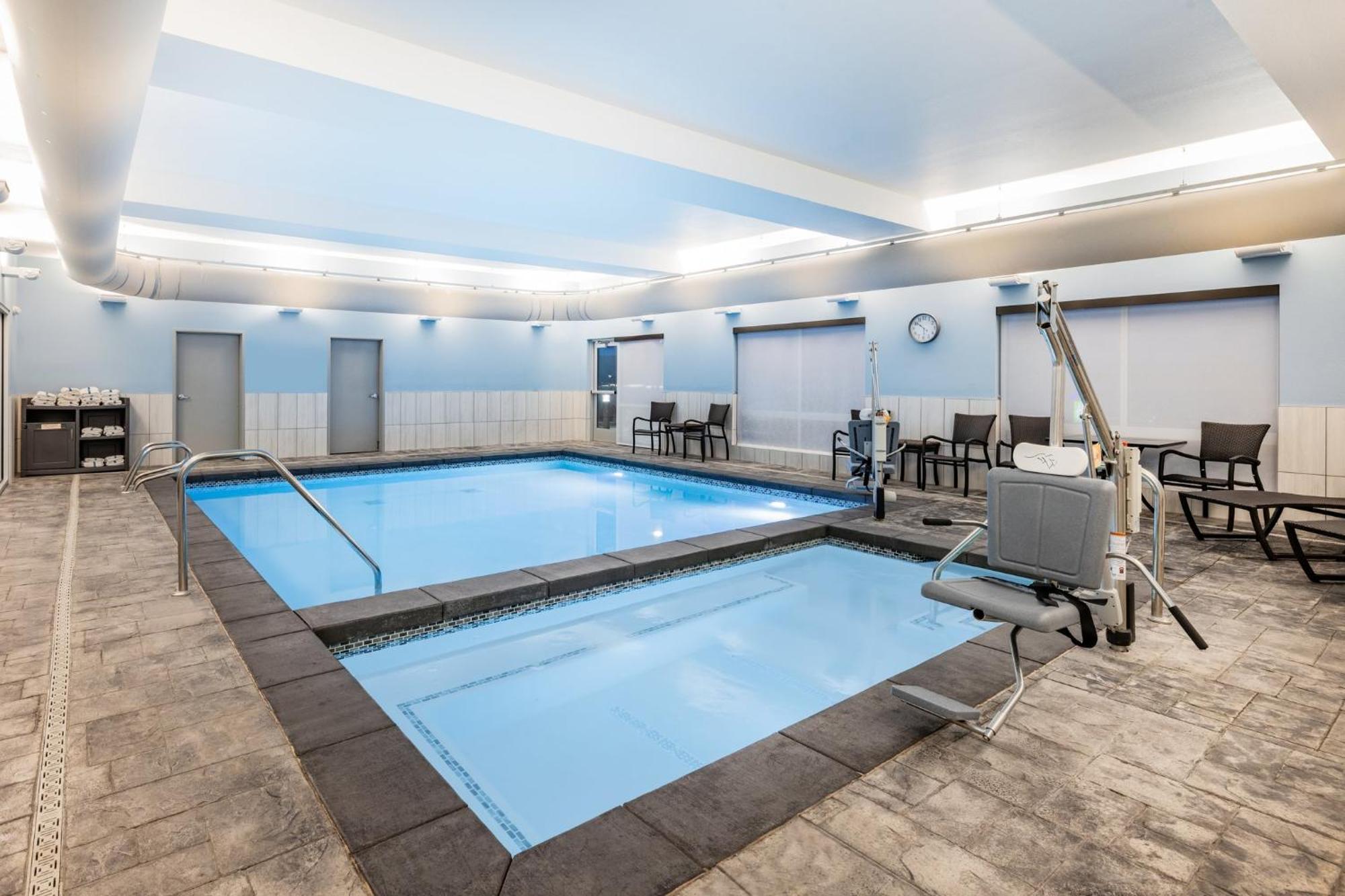 Holiday Inn Express & Suites - Nephi By Ihg Екстериор снимка